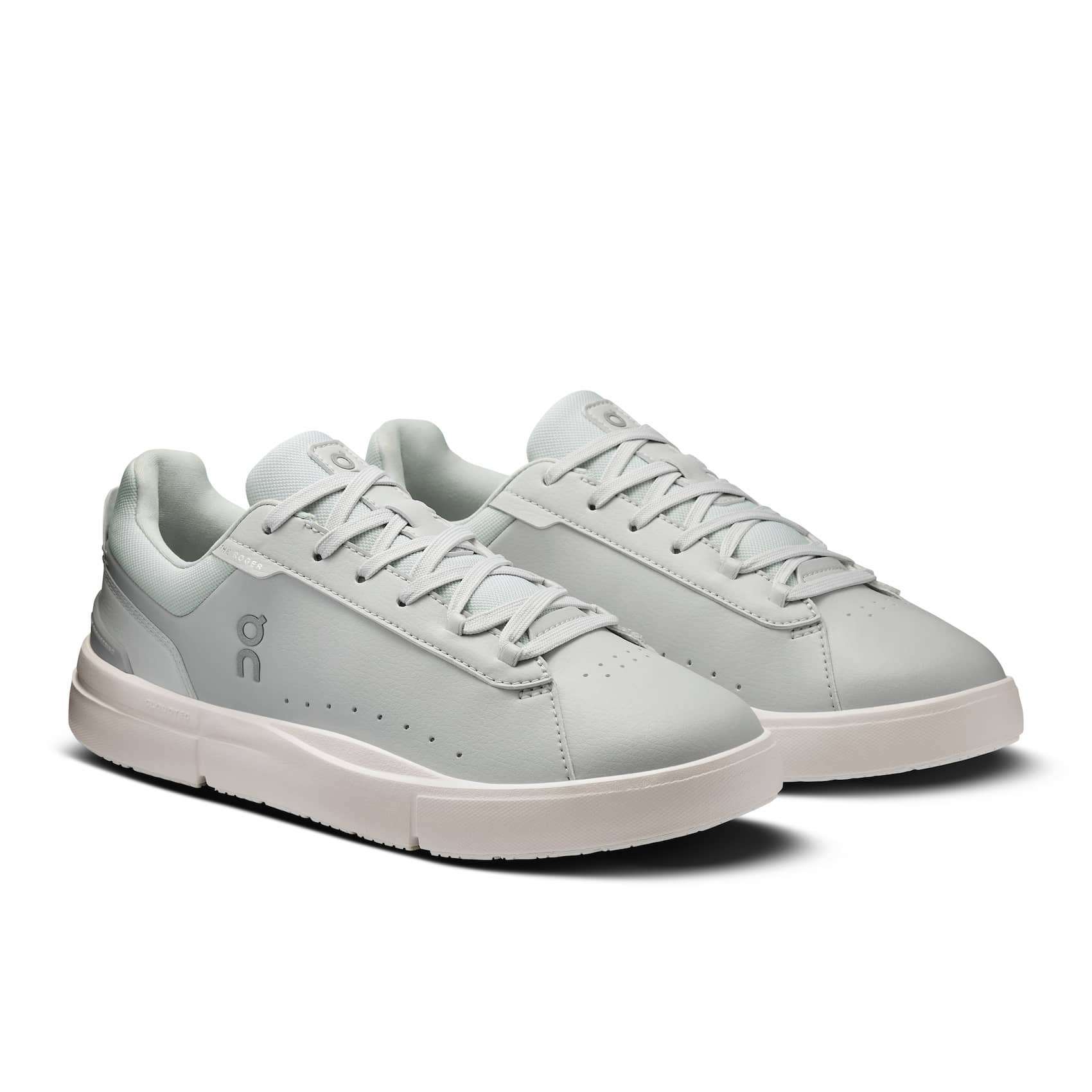 On Women's The Roger Advantage 1 Shoes